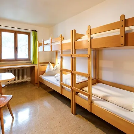 Am Tegernsee Хостел Кройт